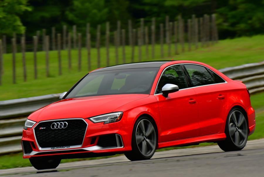  Audi RS3 Sedan (8V) 2017 года  (NA) (фото 2 из 21)